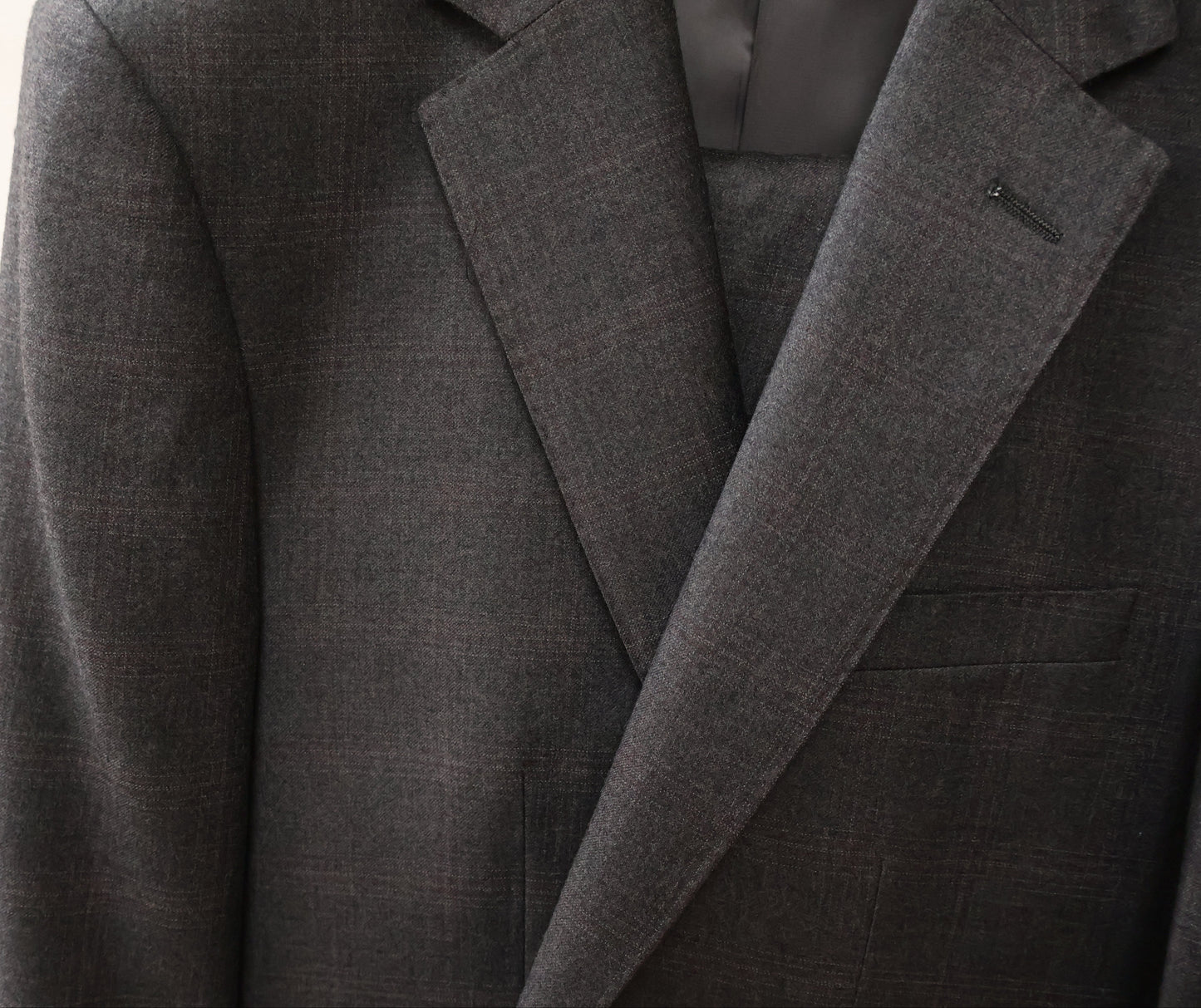 Cardeliano Boys Charcoal Wool Suit- Red Plaid Pattern CABD-598