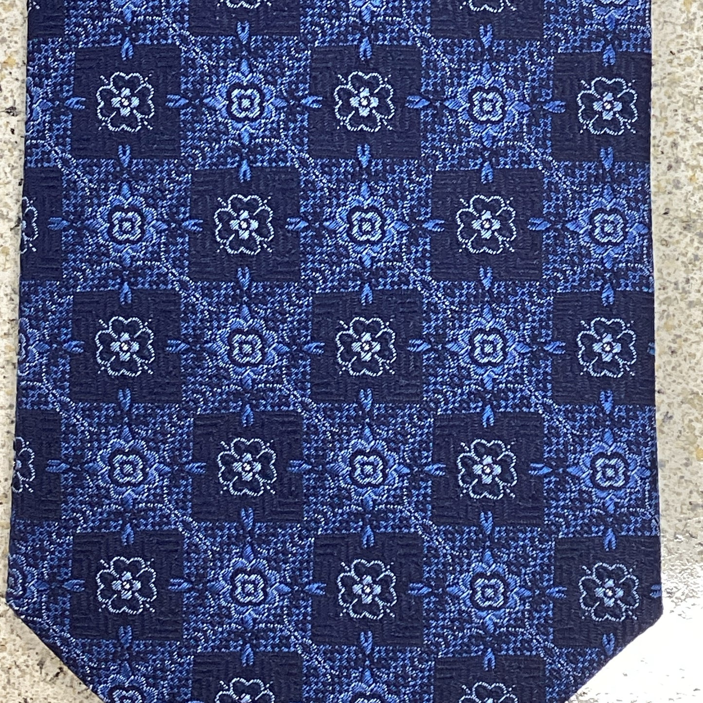 Mens Silk Titanium Tie Floral-Black TT560