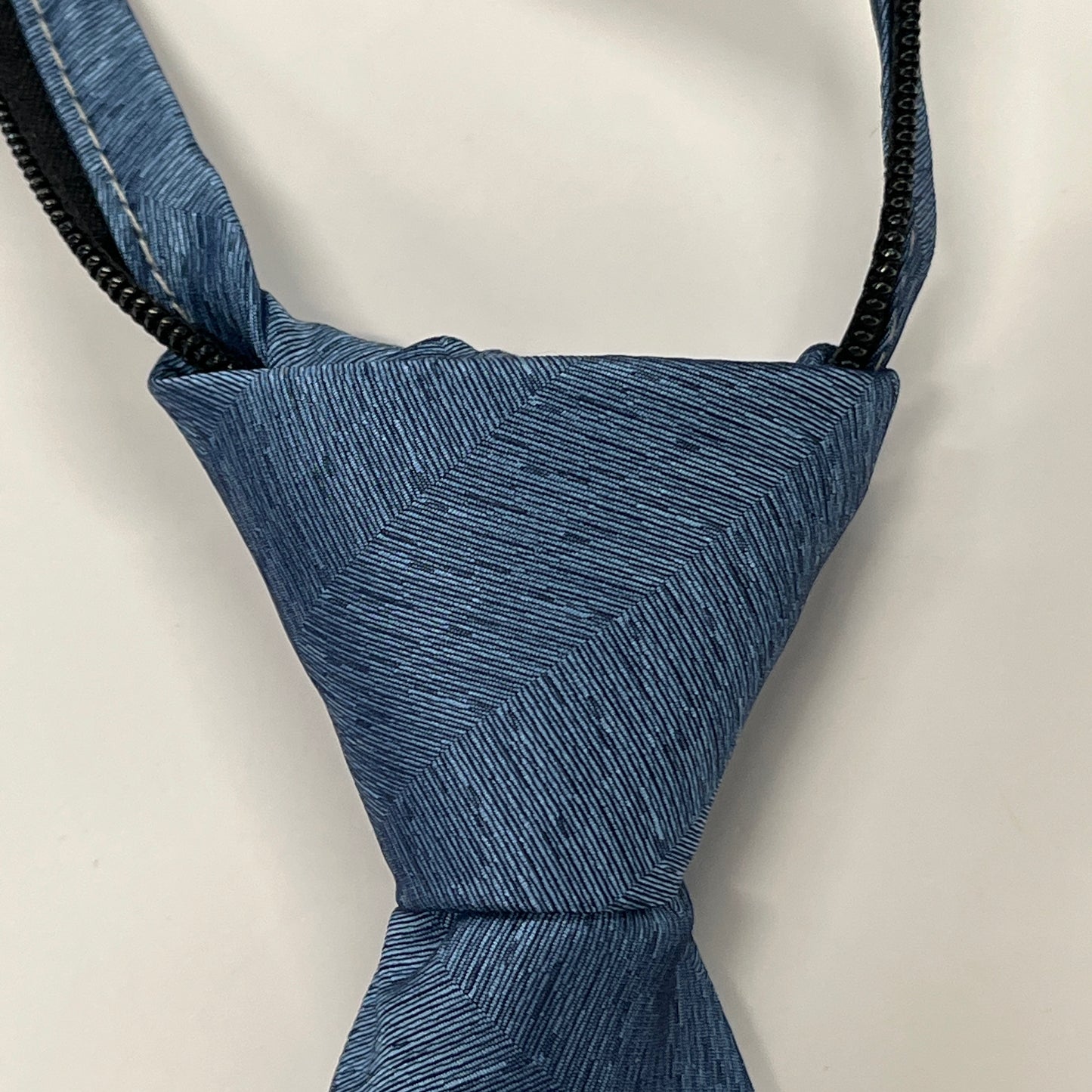 TO Zipper Tie TZ337-1