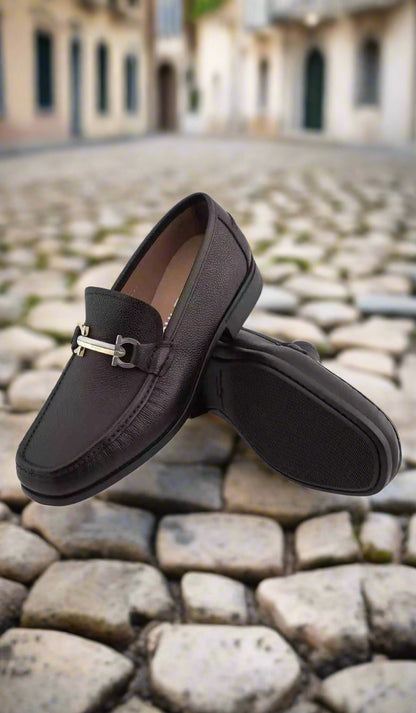 Salvatore Ferragamo Nero Pebble Loafers